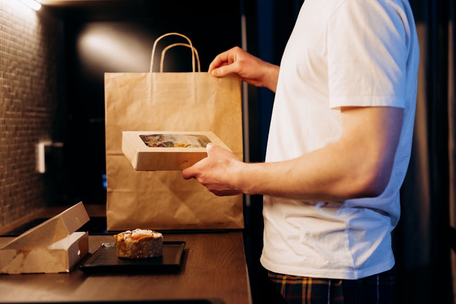 Article Image for Why Food Delivery Apps are Trending More Than Ever Before!